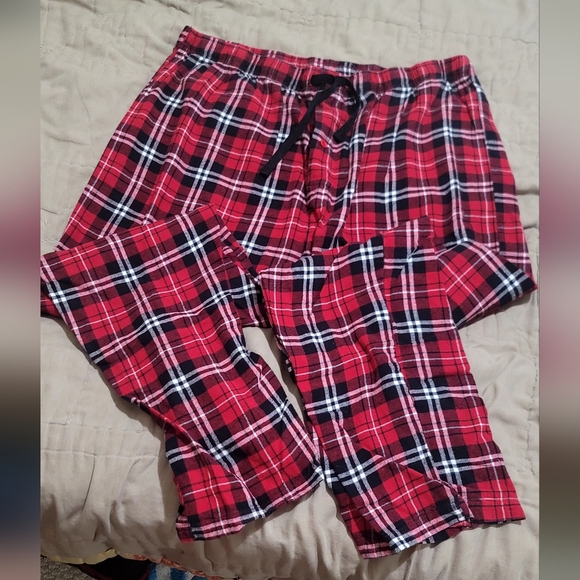 Cozy Red Plaid Pajama Set - Picture 6 of 10